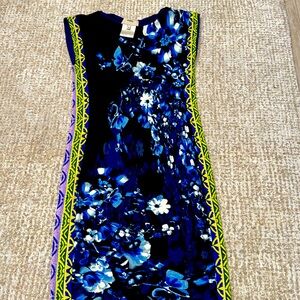Fuzzi dress Jean paul gaultier
Blue floral size small
Made in Italy
